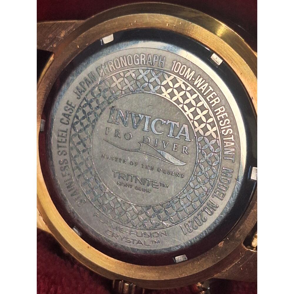 Invicta Pro Diver 20281 Chronograph Watch Quartz Black Gold 100M Date -READ! - Picture 4 of 8